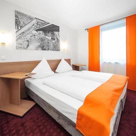 Mcdreams Hotel Wuppertal City Екстер'єр фото