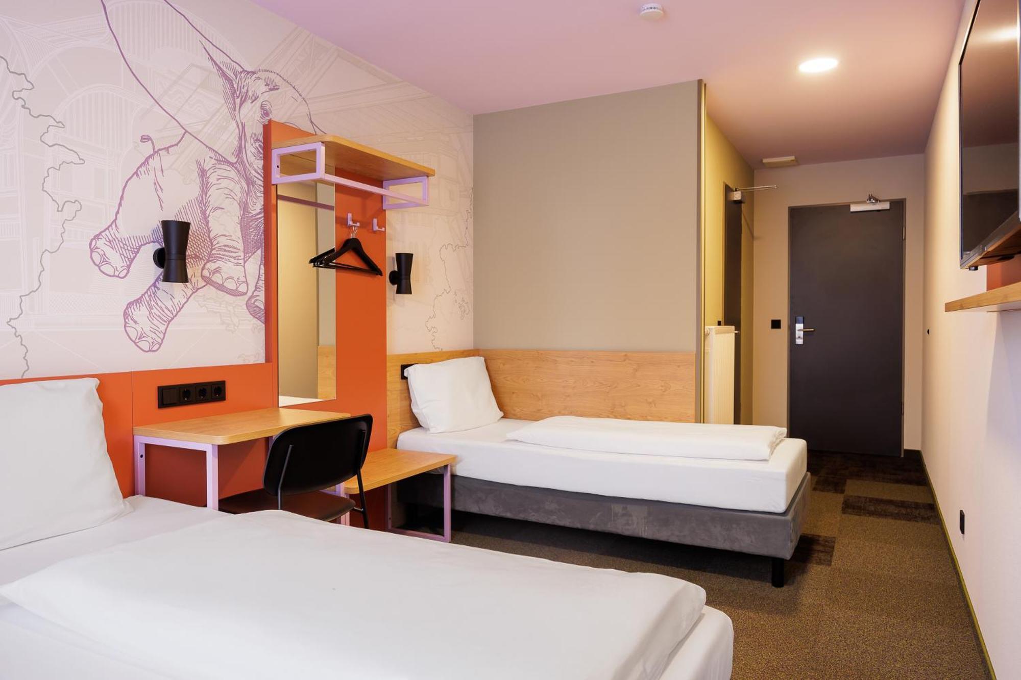 Mcdreams Hotel Wuppertal City Екстер'єр фото