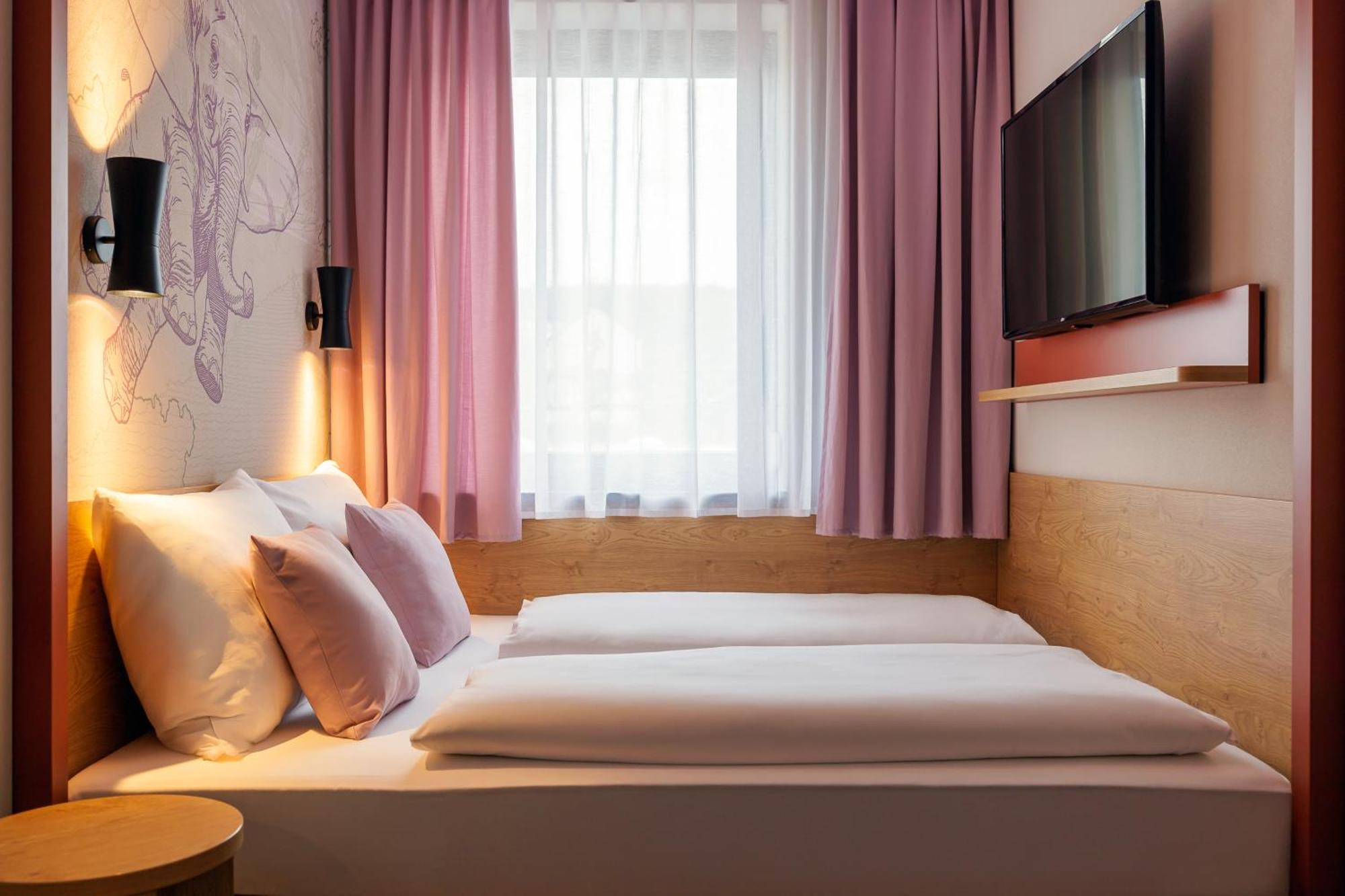 Mcdreams Hotel Wuppertal City Екстер'єр фото
