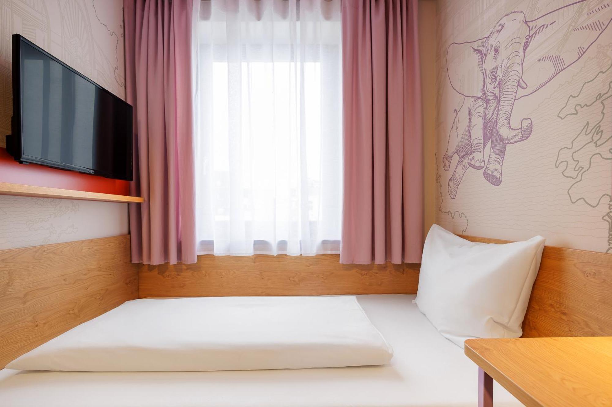 Mcdreams Hotel Wuppertal City Екстер'єр фото