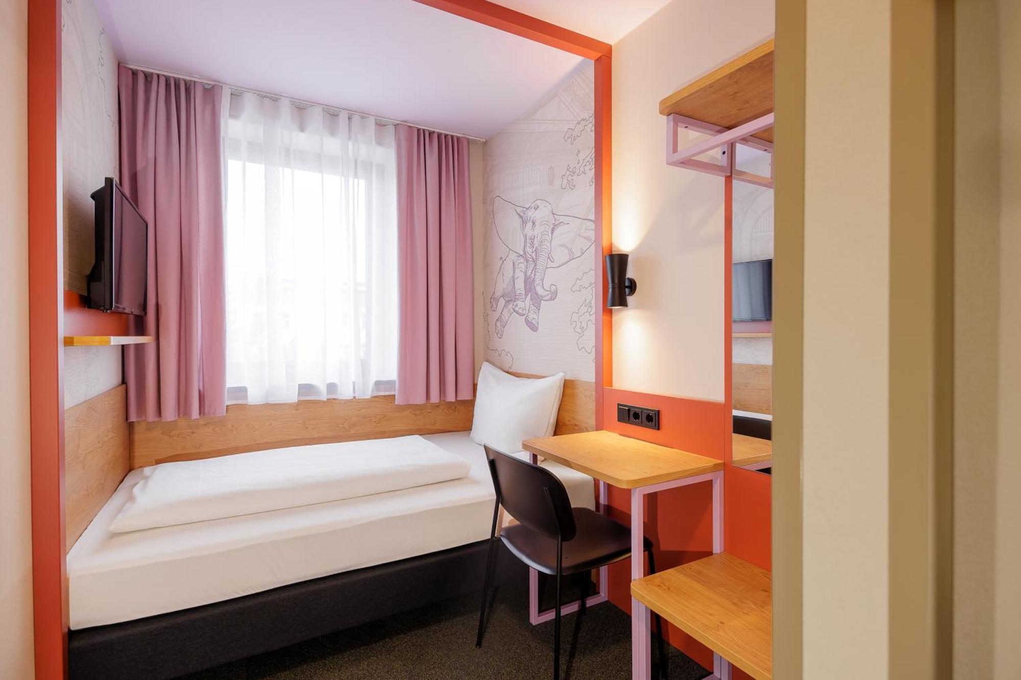 Mcdreams Hotel Wuppertal City Екстер'єр фото