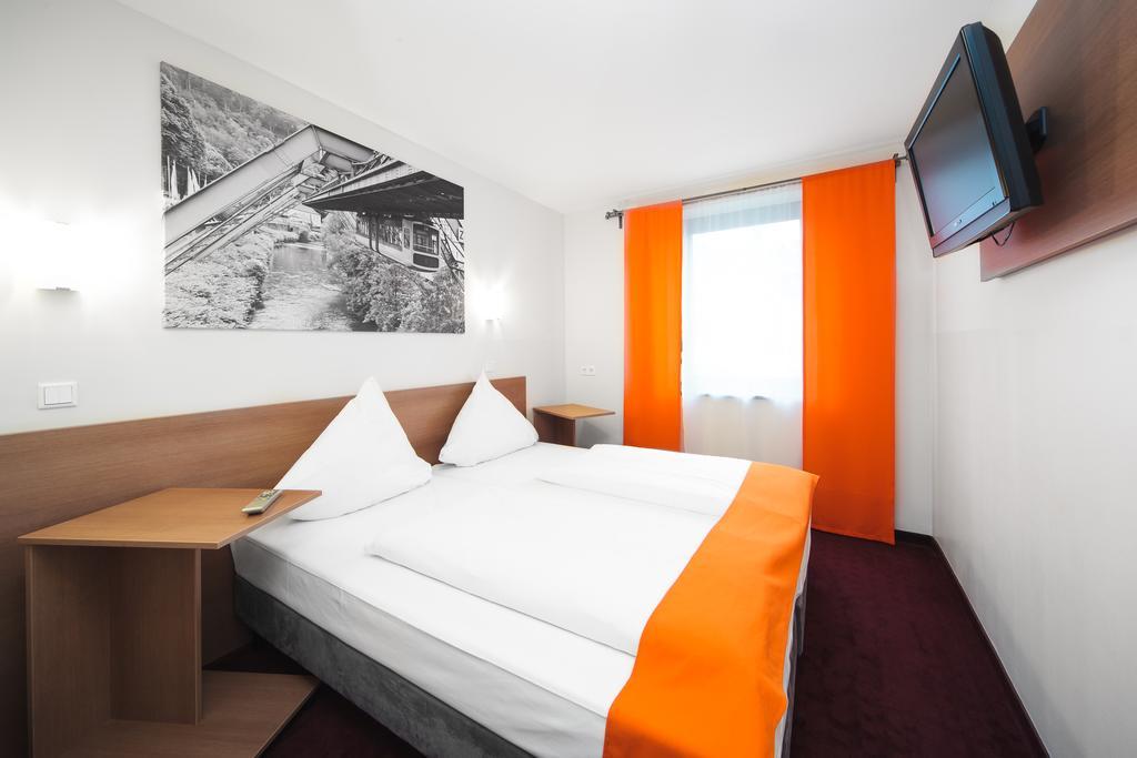 Mcdreams Hotel Wuppertal City Екстер'єр фото